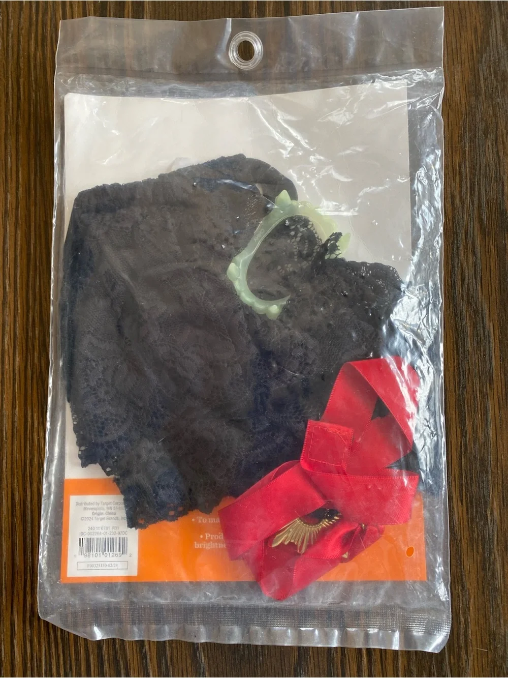 New Hyde & Eek! Kids Halloween Glow in the Dark Vampire Costume - Picture 4 of 4